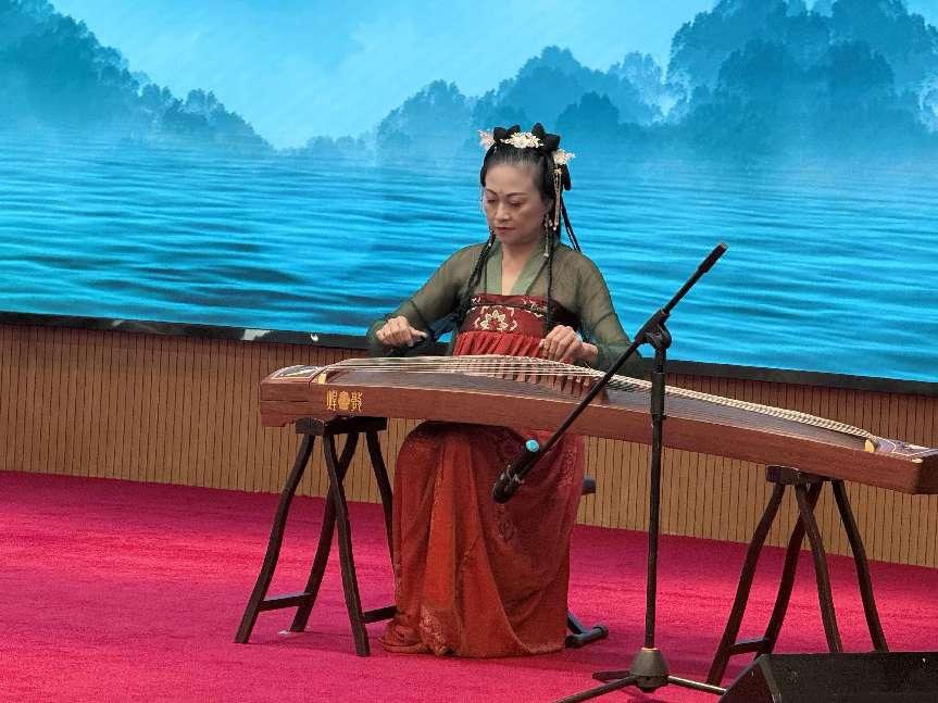 古筝演奏